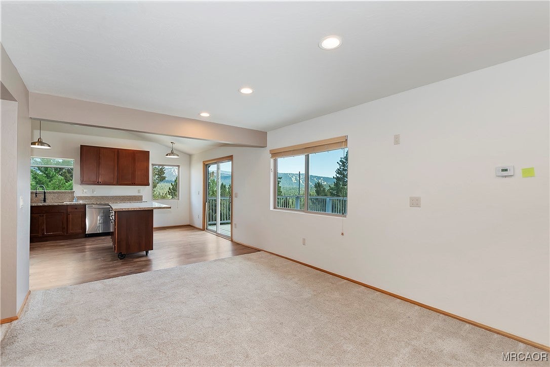 Big Bear City, California, 92314, United States, 7 Bedrooms Bedrooms, ,6 BathroomsBathrooms,Residential,Active,1998585