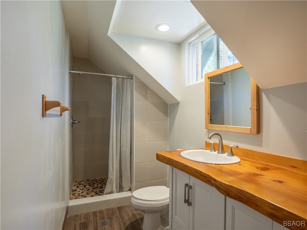 Big Bear Lake, California, 92315, United States, ,3 BathroomsBathrooms,Residential,Active,1764557