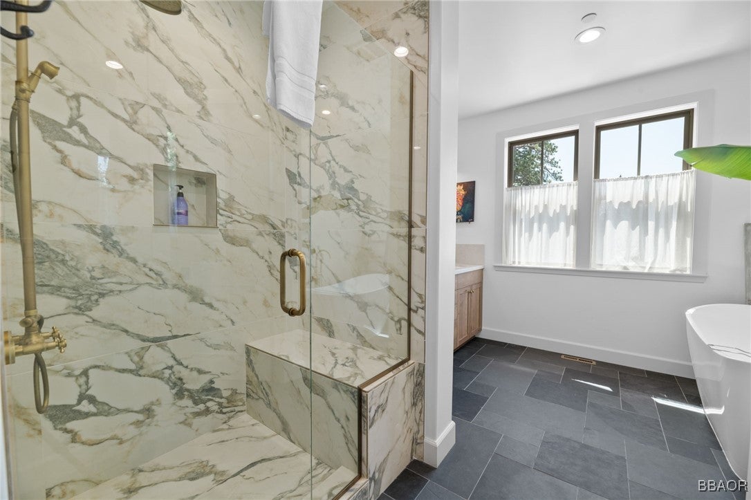 Big Bear Lake, California, 92315, United States, 4 Bedrooms Bedrooms, ,4 BathroomsBathrooms,Residential,Active,1841308