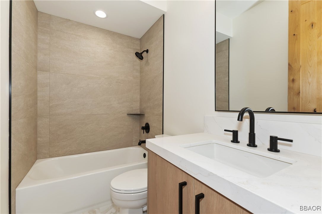 Big Bear Lake, California, 92315, United States, 5 Bedrooms Bedrooms, ,6 BathroomsBathrooms,Residential,Active,1961944