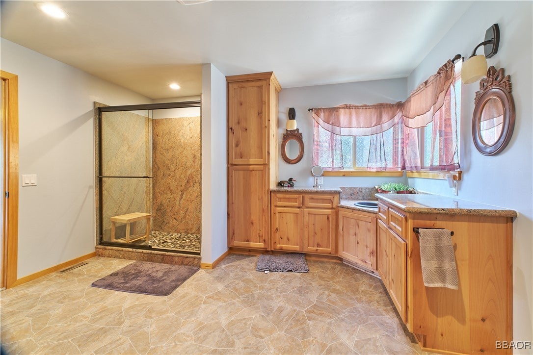 Big Bear Lake, California, 92315, United States, 7 Bedrooms Bedrooms, ,5 BathroomsBathrooms,Residential,Active,1824514
