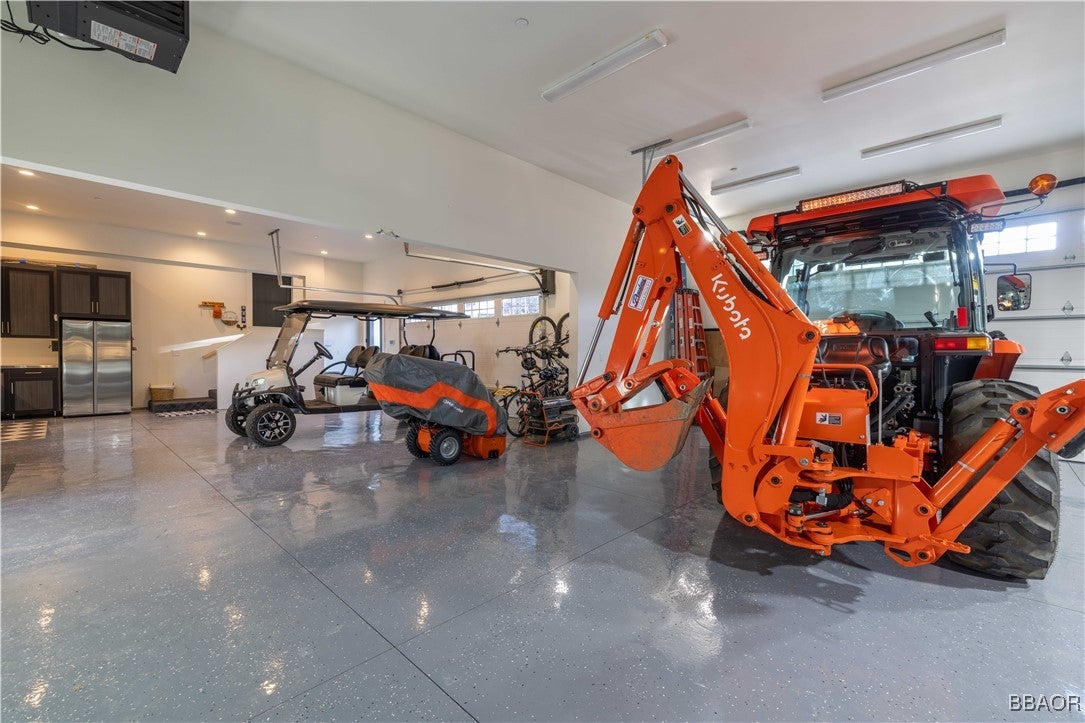 Big Bear City, California, 92314, United States, ,5 BathroomsBathrooms,Residential,Active,1702723