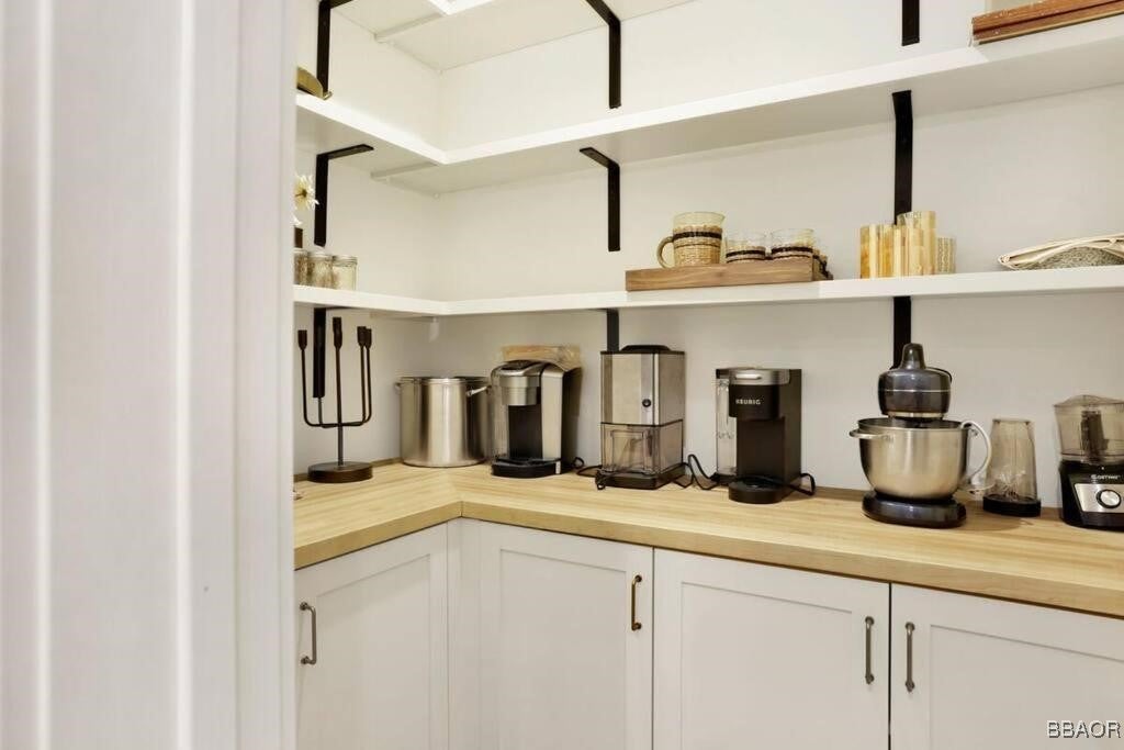 Big Bear Lake, California, 92315, United States, 4 Bedrooms Bedrooms, ,4 BathroomsBathrooms,Residential,Active,1841308