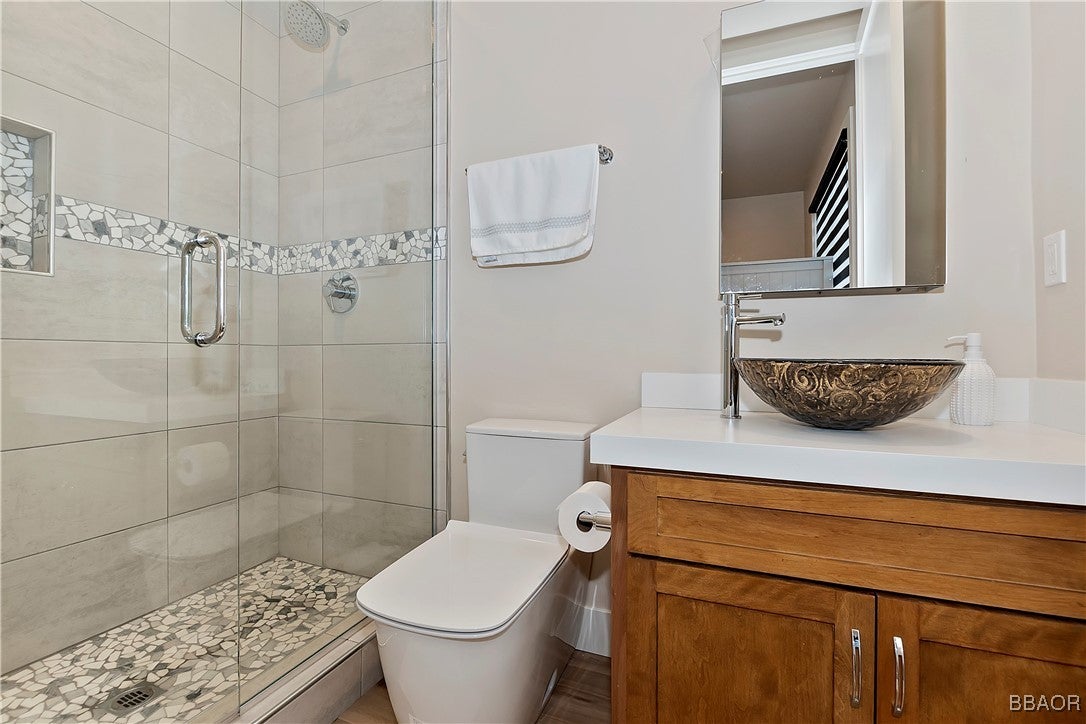 Big Bear Lake, California, 92315, United States, 5 Bedrooms Bedrooms, ,6 BathroomsBathrooms,Residential,Active,1985550