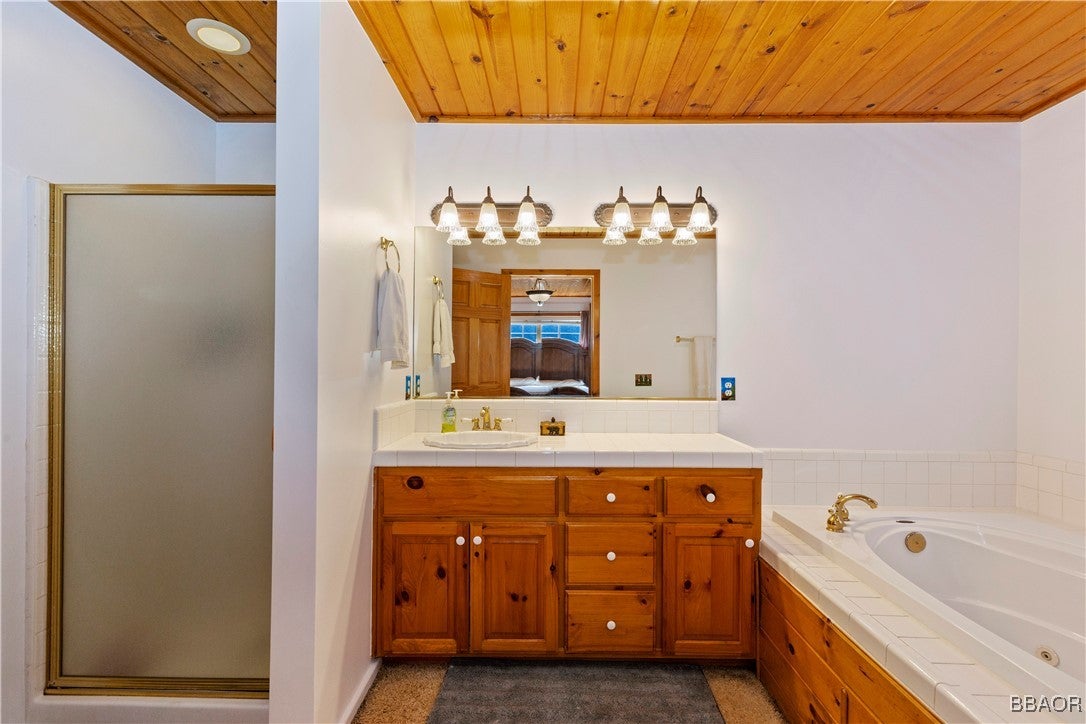 Big Bear Lake, California, 92315, United States, 5 Bedrooms Bedrooms, ,4 BathroomsBathrooms,Residential,Active,1769590