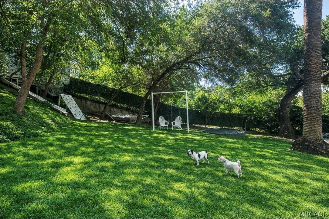 Pasadena, California, 91105, United States, 3 Bedrooms Bedrooms, ,3 BathroomsBathrooms,Residential,Active,2027767