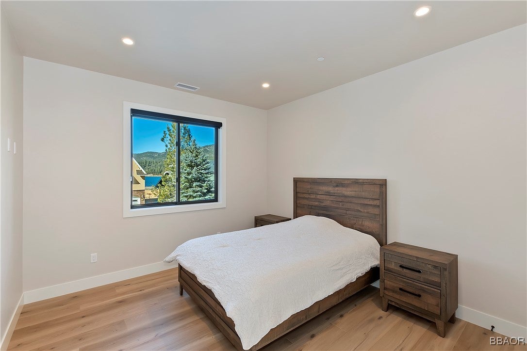 Big Bear Lake, California, 92315, United States, 5 Bedrooms Bedrooms, ,6 BathroomsBathrooms,Residential,Active,1985550