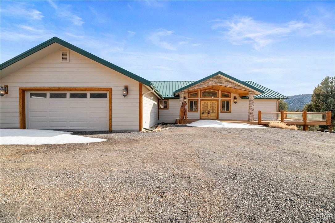 Big Bear City, California, 92314, United States, 5 Bedrooms Bedrooms, ,5 BathroomsBathrooms,Residential,Active,1745604