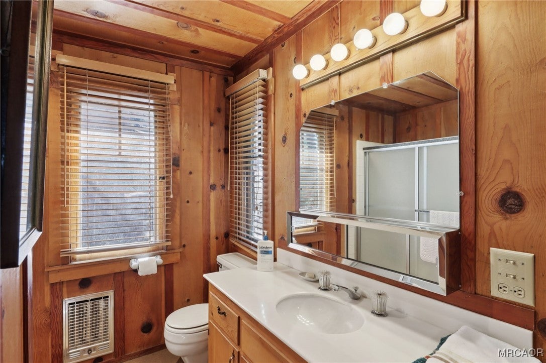 Big Bear Lake, California, 92315, United States, 4 Bedrooms Bedrooms, ,4 BathroomsBathrooms,Residential,Active,1988473