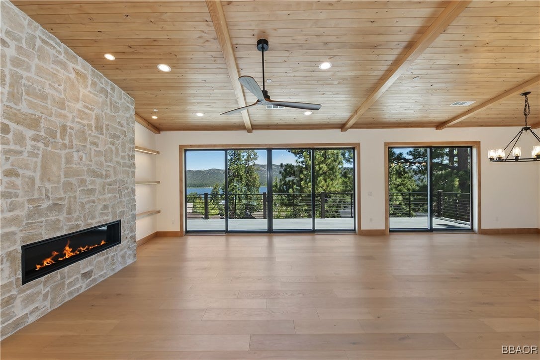 Big Bear Lake, California, 92315, United States, 5 Bedrooms Bedrooms, ,6 BathroomsBathrooms,Residential,Active,1961944