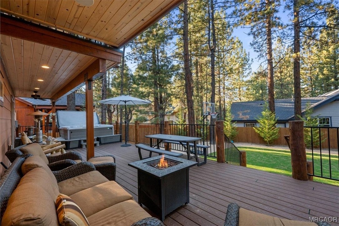 Big Bear Lake, California, 92315, United States, 4 Bedrooms Bedrooms, ,4 BathroomsBathrooms,Residential,Contingent,2006808