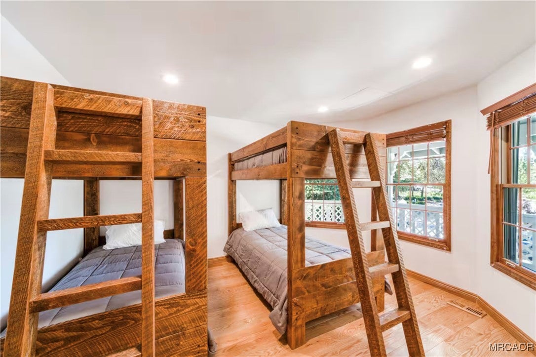 Big Bear Lake, California, 92315, United States, 6 Bedrooms Bedrooms, ,6 BathroomsBathrooms,Residential,Active,1999169