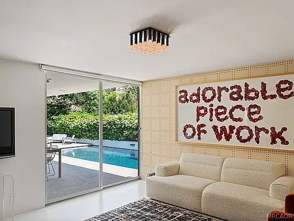 Pasadena, California, 91105, United States, 3 Bedrooms Bedrooms, ,3 BathroomsBathrooms,Residential,Active,2027767