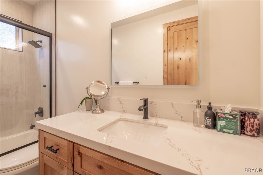 Big Bear City, California, 92314, United States, ,4 BathroomsBathrooms,Residential,Active,1839769