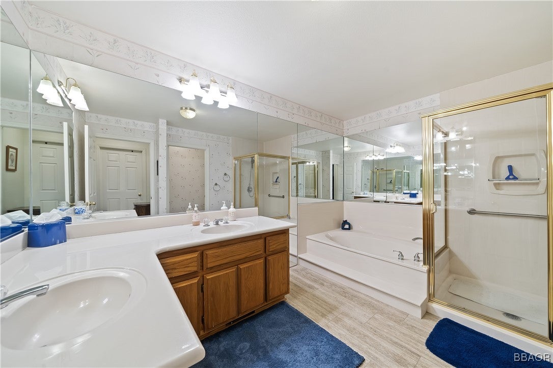 Big Bear Lake, California, 92315, United States, 4 Bedrooms Bedrooms, ,4 BathroomsBathrooms,Residential,Active,1858693