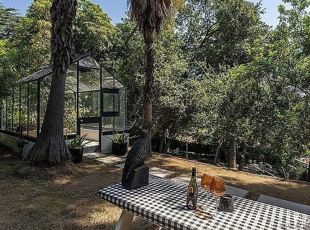 Pasadena, California, 91105, United States, 3 Bedrooms Bedrooms, ,3 BathroomsBathrooms,Residential,Active,2027767