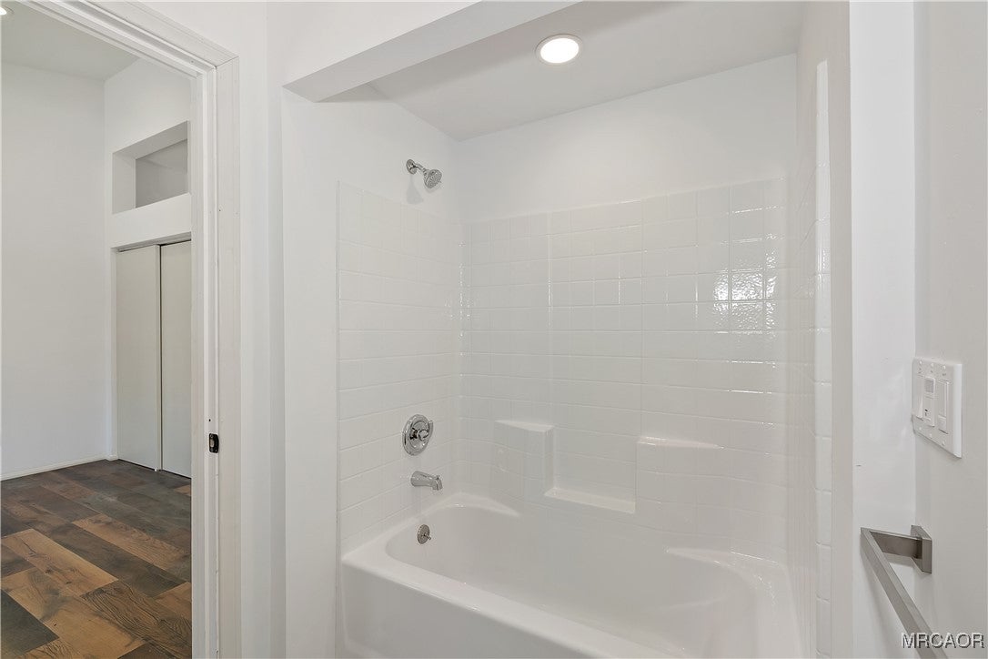 Big Bear City, California, 92314, United States, 7 Bedrooms Bedrooms, ,6 BathroomsBathrooms,Residential,Active,1998585