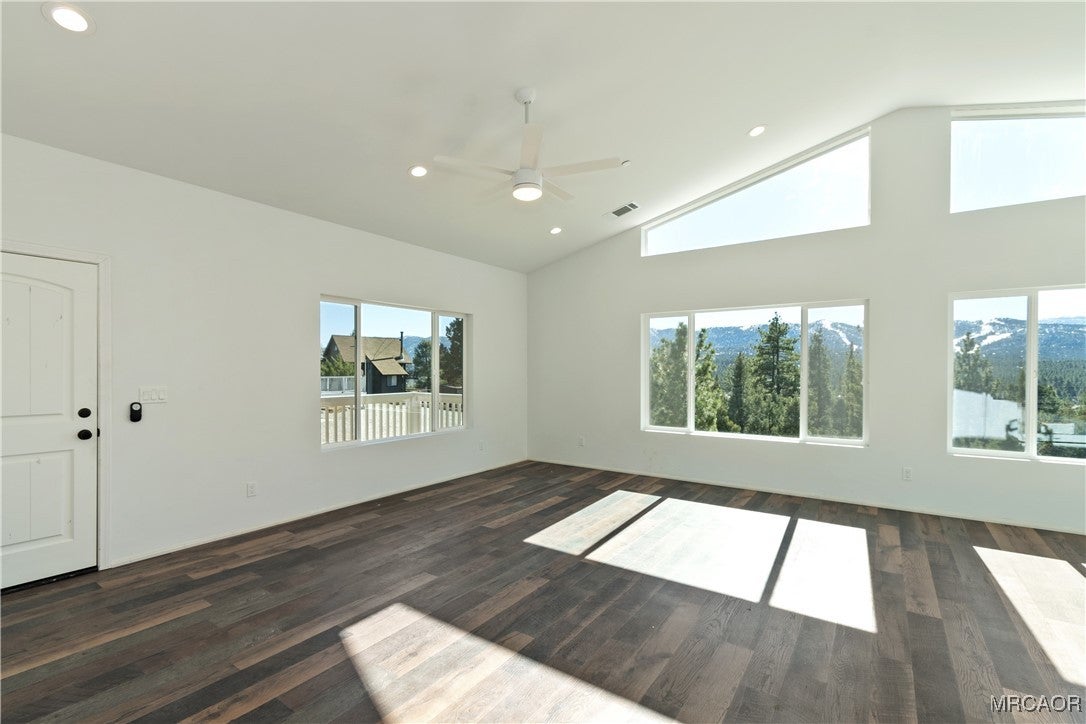 Big Bear City, California, 92314, United States, 7 Bedrooms Bedrooms, ,6 BathroomsBathrooms,Residential,Active,1998585