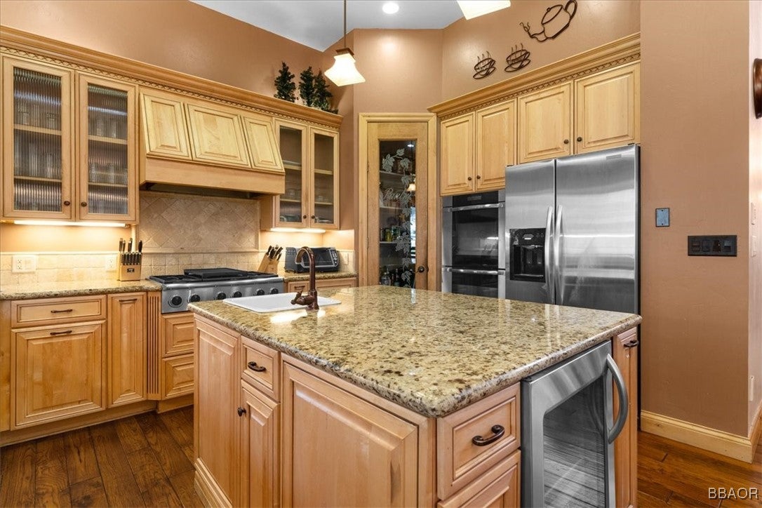 Big Bear Lake, California, 92315, United States, ,4 BathroomsBathrooms,Residential,Active,1778739