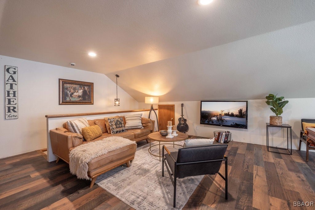 Big Bear Lake, California, 92315, United States, 5 Bedrooms Bedrooms, ,4 BathroomsBathrooms,Residential,Active,1825092
