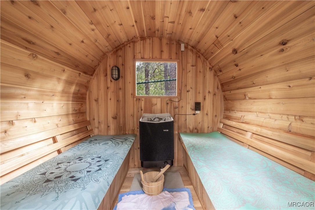 Big Bear Lake, California, 92315, United States, 4 Bedrooms Bedrooms, ,3 BathroomsBathrooms,Residential,Active,1933894