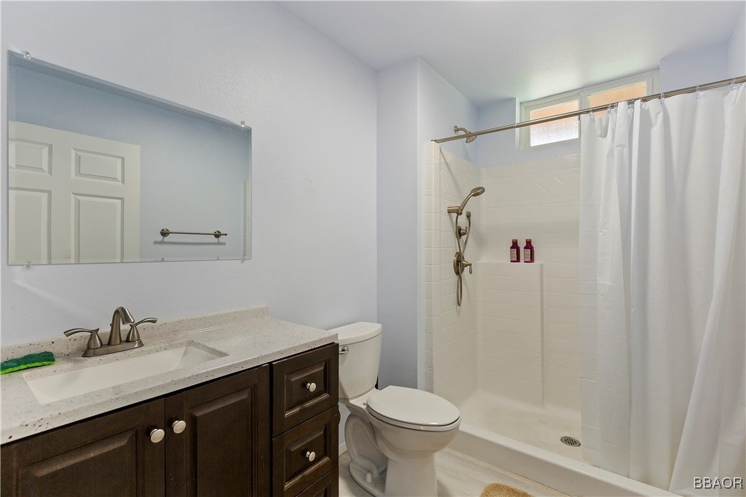 Big Bear Lake, California, 92315, United States, 5 Bedrooms Bedrooms, ,4 BathroomsBathrooms,Residential,Active,1769590