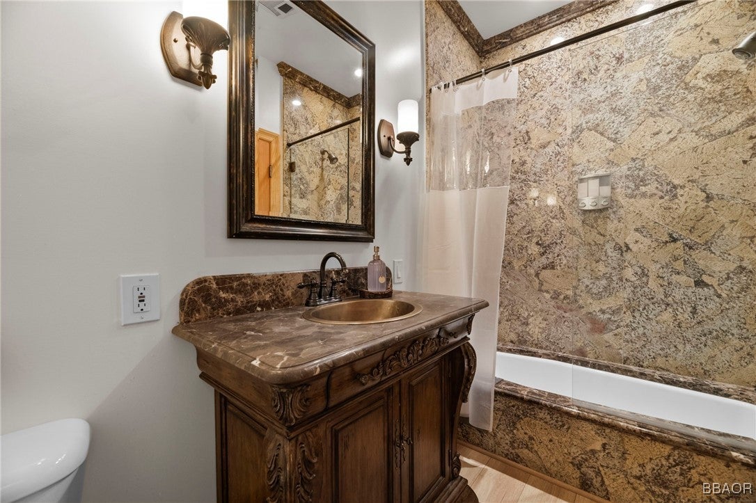 Big Bear City, California, 92314, United States, 5 Bedrooms Bedrooms, ,5 BathroomsBathrooms,Residential,Active,1745604