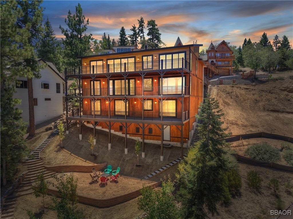 Big Bear Lake, California, 92315, United States, 5 Bedrooms Bedrooms, ,6 BathroomsBathrooms,Residential,Active,1961944