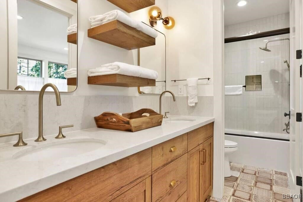 Big Bear Lake, California, 92315, United States, 4 Bedrooms Bedrooms, ,4 BathroomsBathrooms,Residential,Active,1841308