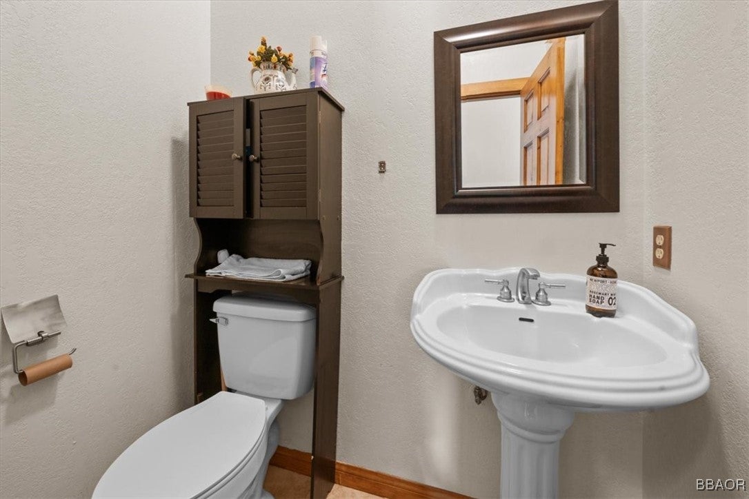 Big Bear City, California, 92314, United States, 3 Bedrooms Bedrooms, ,3 BathroomsBathrooms,Residential,Active,1892395