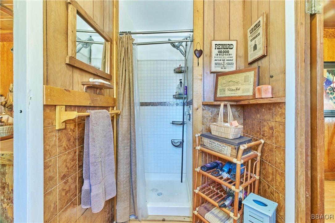 Big Bear Lake, California, 92315, United States, 7 Bedrooms Bedrooms, ,5 BathroomsBathrooms,Residential,Active,1824514