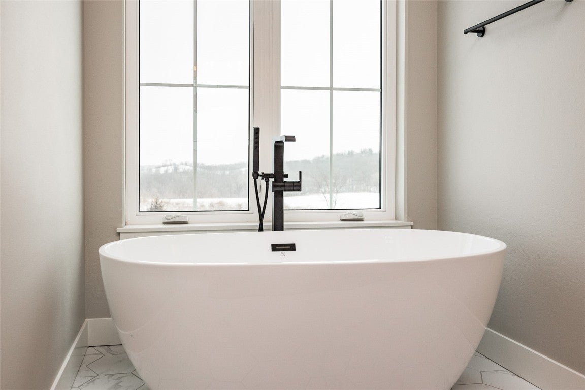 Swisher, Iowa, 52338, United States, 3 Bedrooms Bedrooms, ,3 BathroomsBathrooms,Residential,Active,1993685