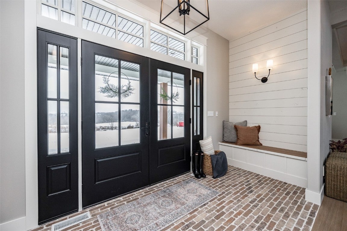 Swisher, Iowa, 52338, United States, 3 Bedrooms Bedrooms, ,3 BathroomsBathrooms,Residential,Active,1993685