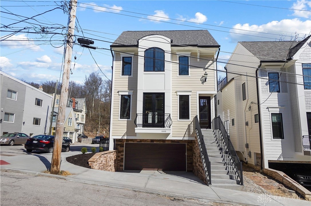 Cincinnati, Ohio, 45202, United States, 3 Bedrooms Bedrooms, ,4 BathroomsBathrooms,Residential,Active,1834477