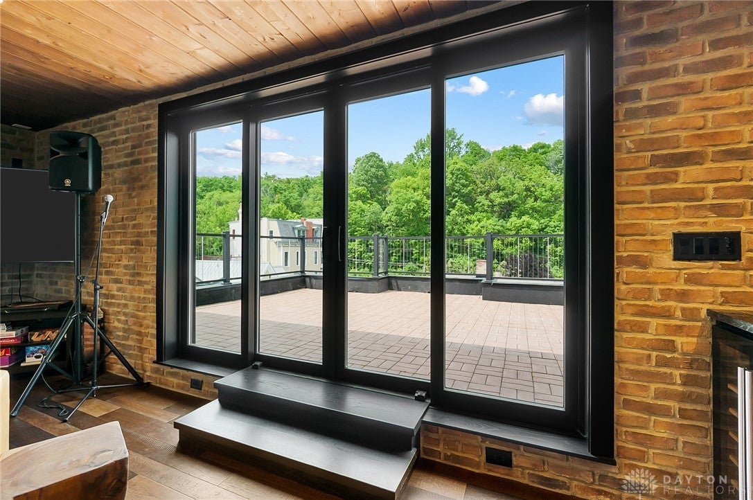 Cincinnati, Ohio, 45202, United States, 3 Bedrooms Bedrooms, ,4 BathroomsBathrooms,Residential,Active,1834477