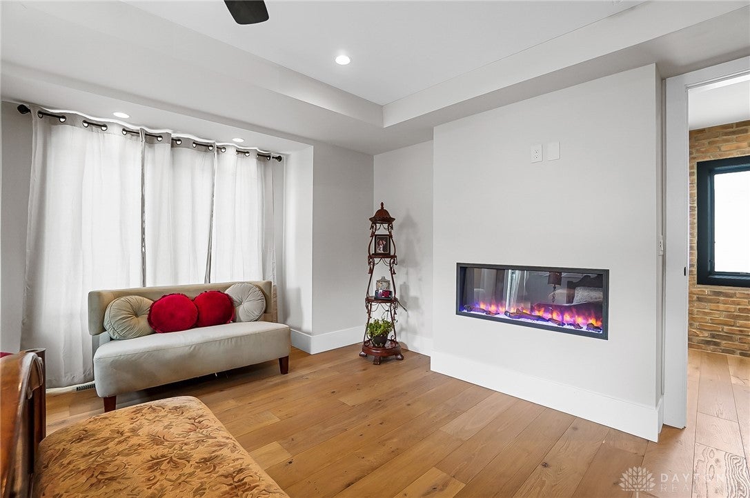 Cincinnati, Ohio, 45202, United States, 3 Bedrooms Bedrooms, ,4 BathroomsBathrooms,Residential,Active,1834477