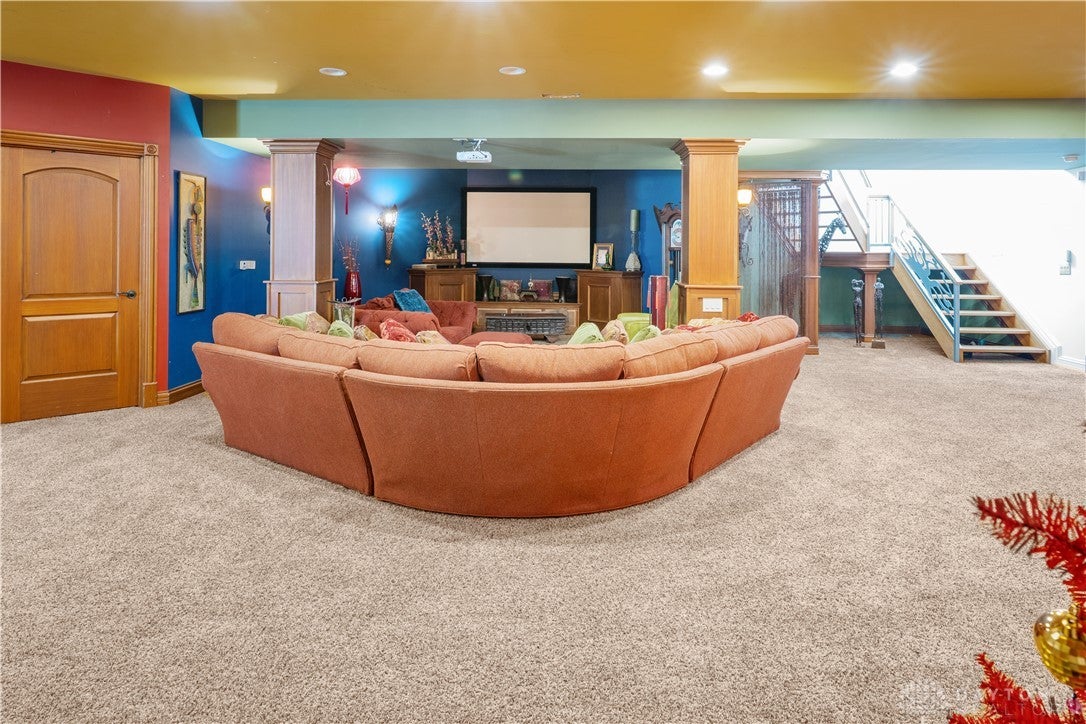 Lebanon, Ohio, 45036, United States, 6 Bedrooms Bedrooms, ,6 BathroomsBathrooms,Residential,Active,1987225