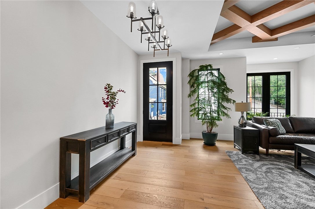 Cincinnati, Ohio, 45202, United States, 3 Bedrooms Bedrooms, ,4 BathroomsBathrooms,Residential,Active,1834477