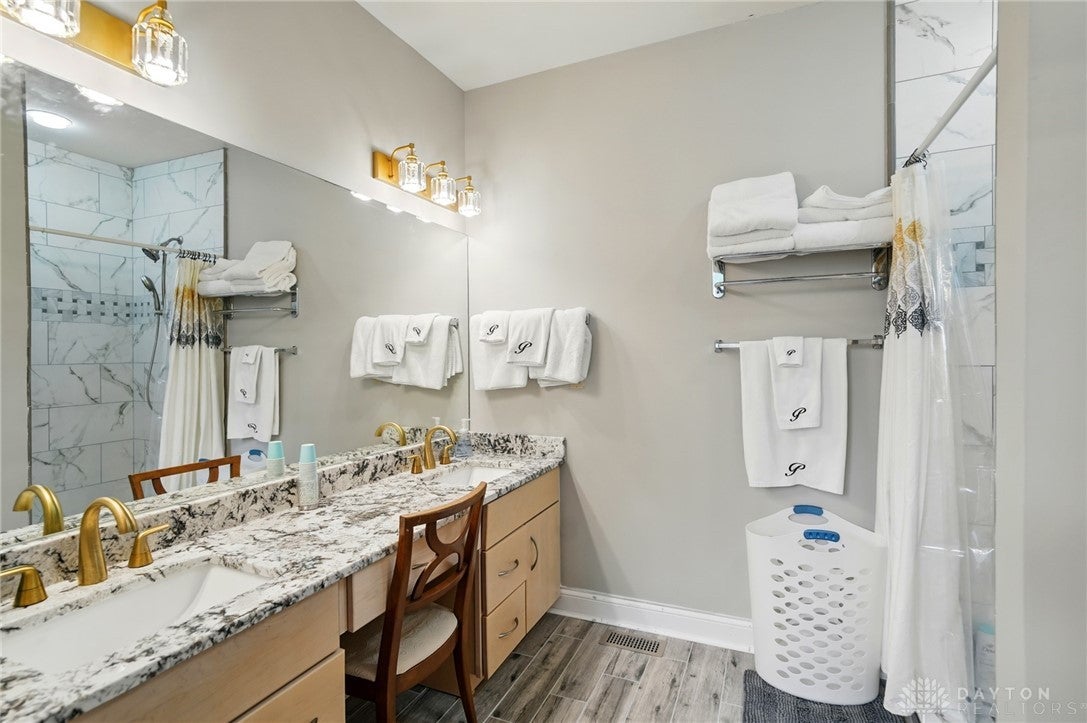 South Lebanon, Ohio, 45065, United States, 4 Bedrooms Bedrooms, ,5 BathroomsBathrooms,Residential,Active,1973369