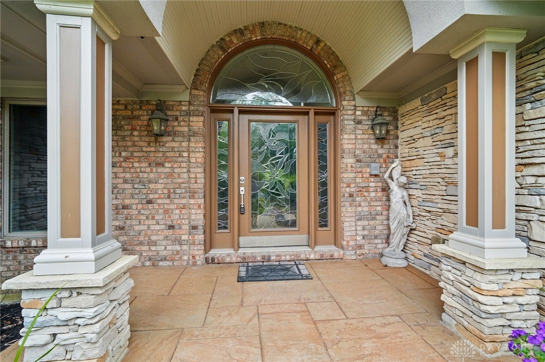 South Lebanon, Ohio, 45065, United States, 4 Bedrooms Bedrooms, ,5 BathroomsBathrooms,Residential,Active,1973369