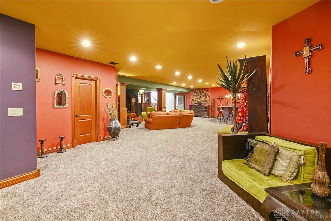 Lebanon, Ohio, 45036, United States, 6 Bedrooms Bedrooms, ,6 BathroomsBathrooms,Residential,Active,1987225