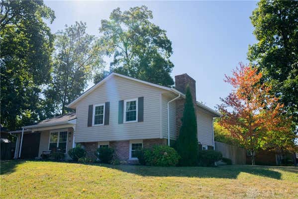 425 TAMARACK TRL, SPRINGBORO, OH 45066, photo 3 of 43