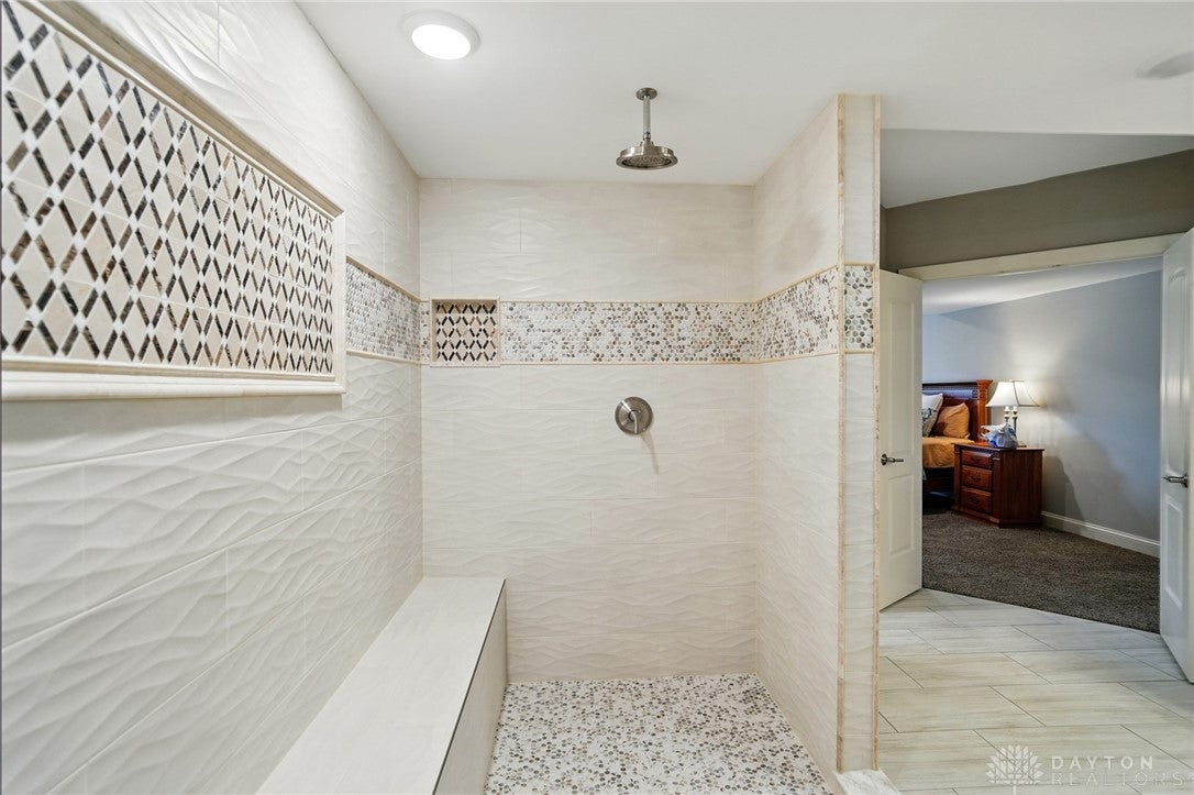 South Lebanon, Ohio, 45065, United States, 4 Bedrooms Bedrooms, ,5 BathroomsBathrooms,Residential,Active,1973369