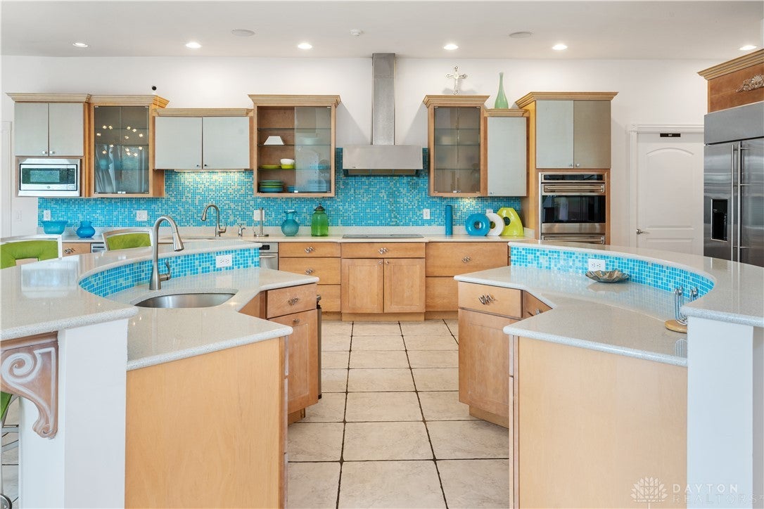 Lebanon, Ohio, 45036, United States, 6 Bedrooms Bedrooms, ,6 BathroomsBathrooms,Residential,Active,1987225