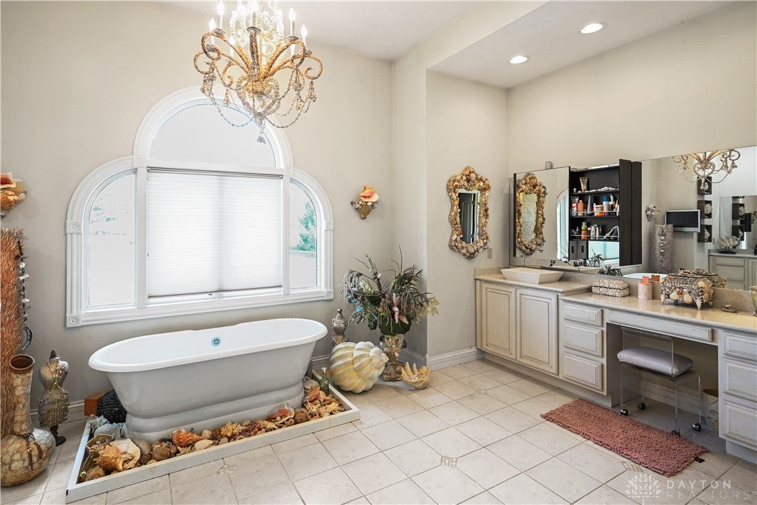 Lebanon, Ohio, 45036, United States, 6 Bedrooms Bedrooms, ,6 BathroomsBathrooms,Residential,Active,1987225