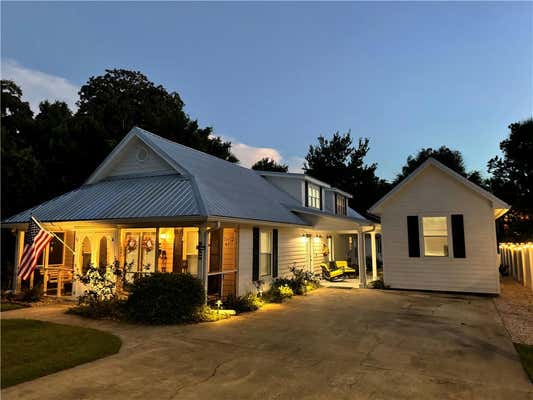 205 THIRD ST W, DARIEN, GA 31305 - Image 1