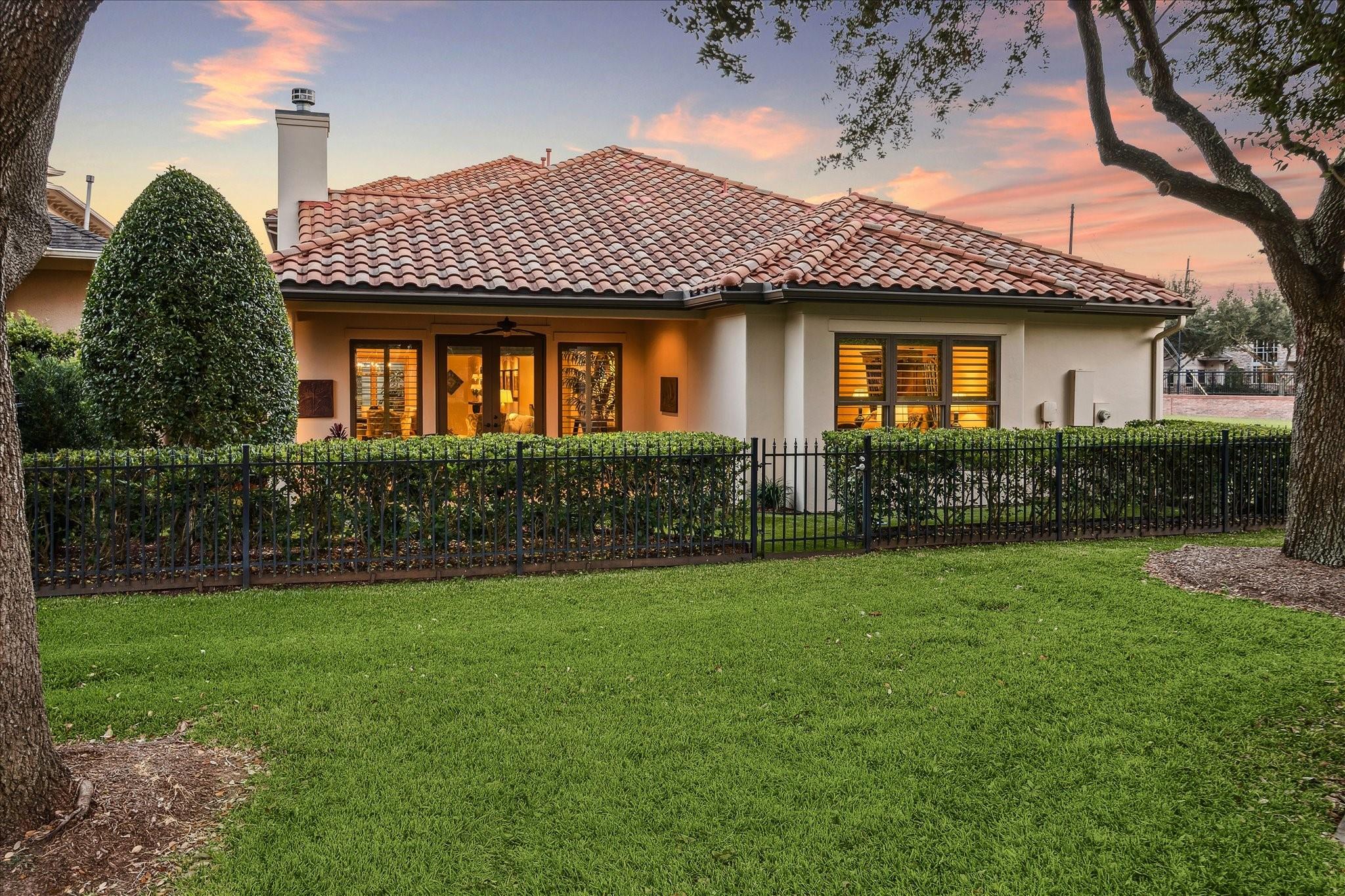 Sugar Land, Texas, 77478, United States, 3 Bedrooms Bedrooms, ,4 BathroomsBathrooms,Residential,Active,2001045