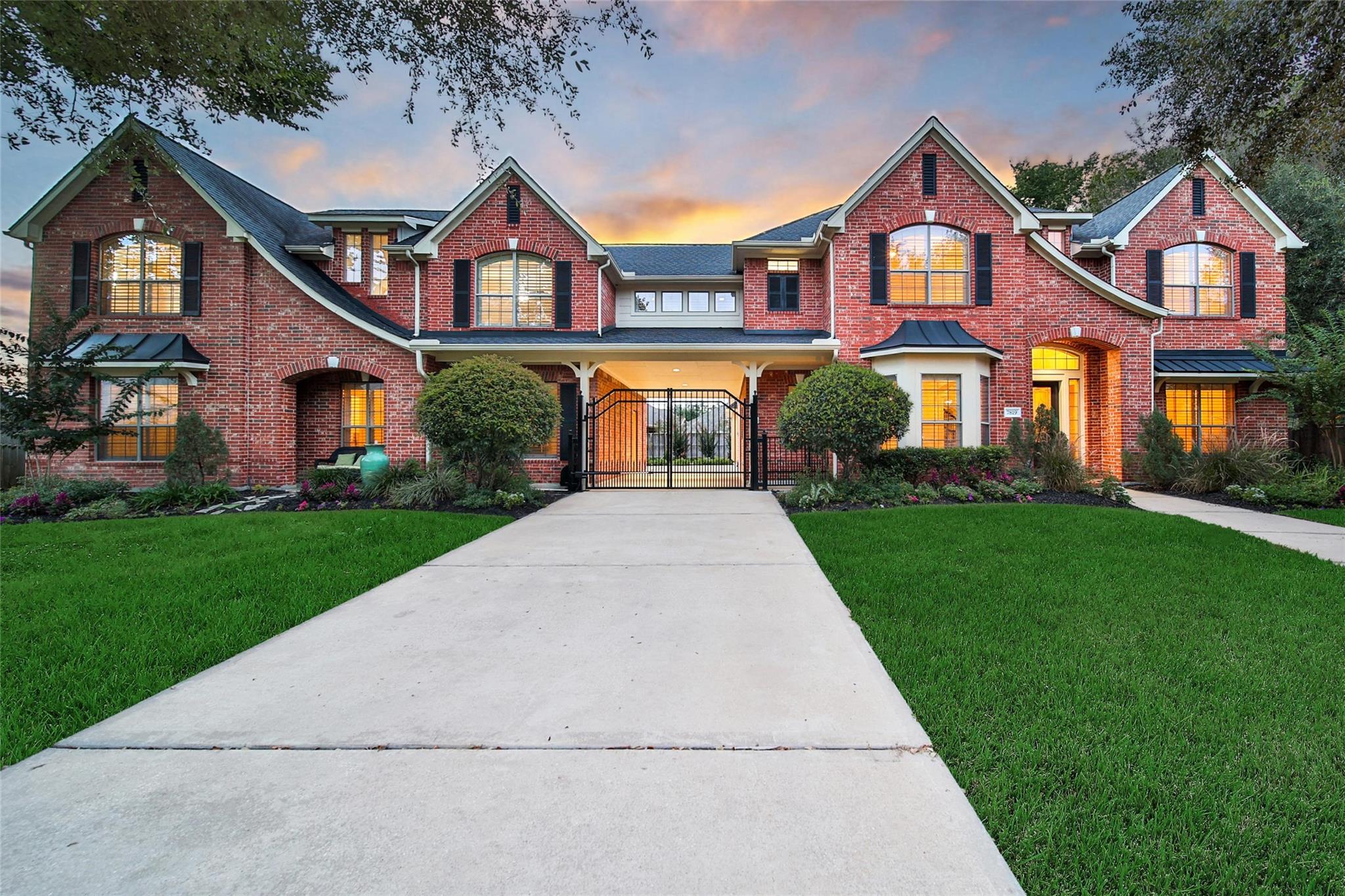 Katy, Texas, 77494, United States, 5 Bedrooms Bedrooms, ,6 BathroomsBathrooms,Residential,Active,1953646