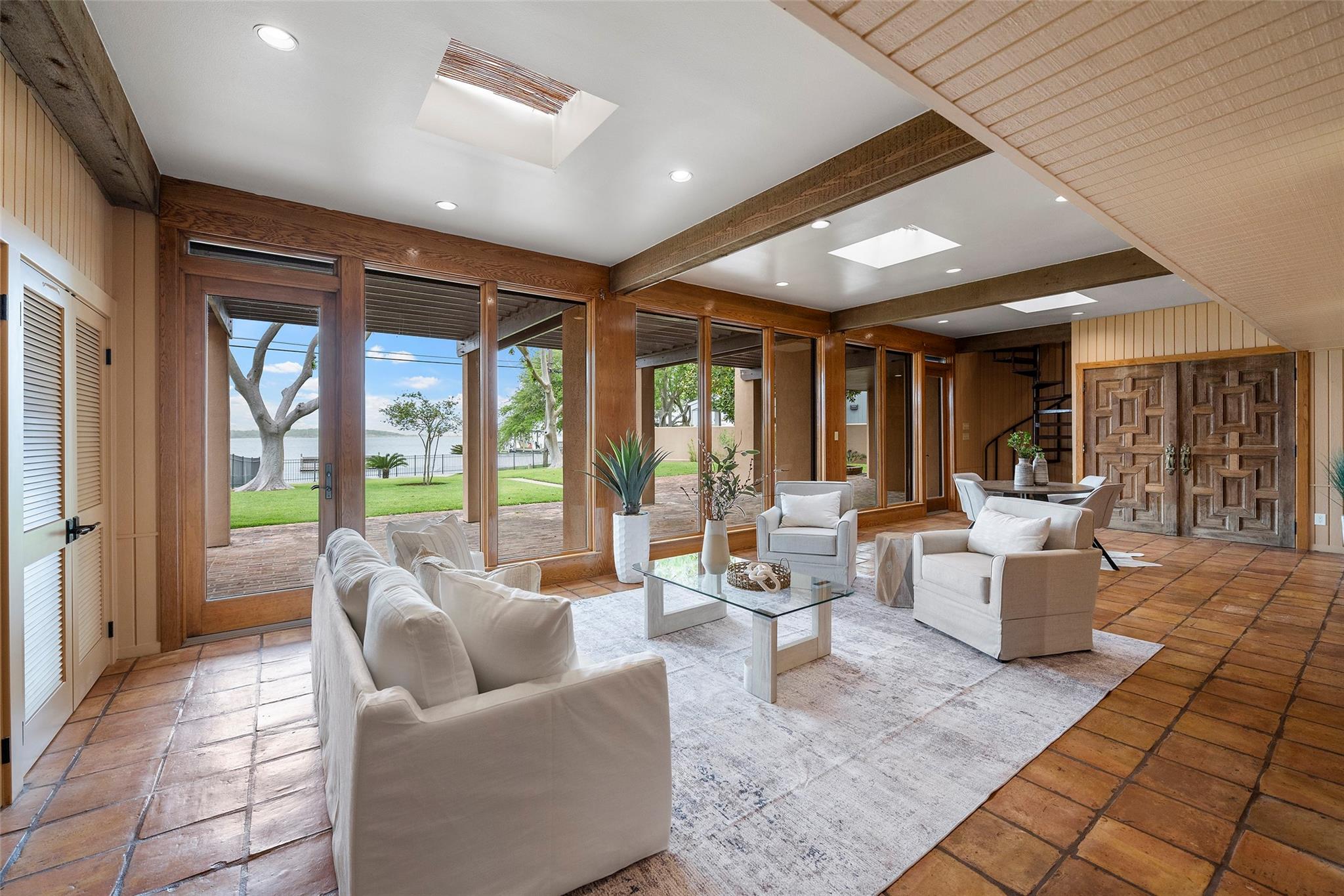 Galveston, Texas, 77550, United States, 4 Bedrooms Bedrooms, ,6 BathroomsBathrooms,Residential,Active,1905067