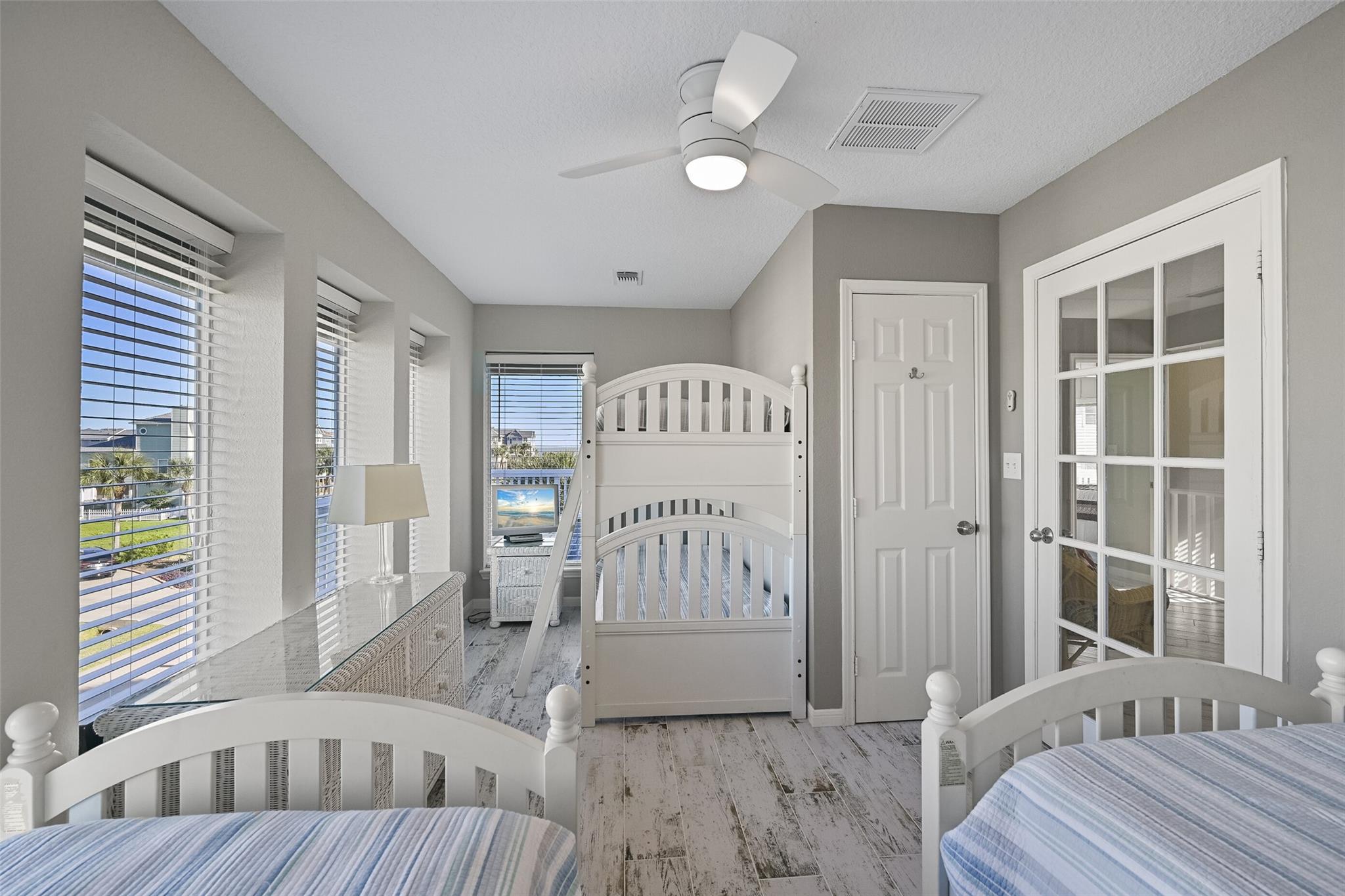 Galveston, Texas, 77554, United States, ,3 BathroomsBathrooms,Residential,Active,1867906